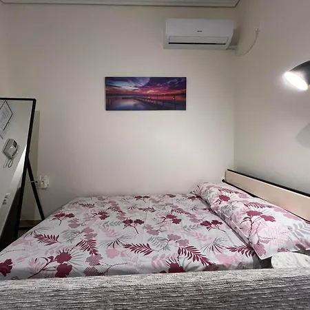 Cozy Apartment In The Heart Of Athens-3